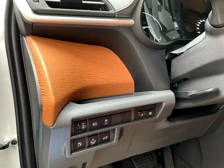 Toyota Sienna 2026 Sienna 2.5L Hybrid 2WD Comfort Edition 2026 — миниатюра 5