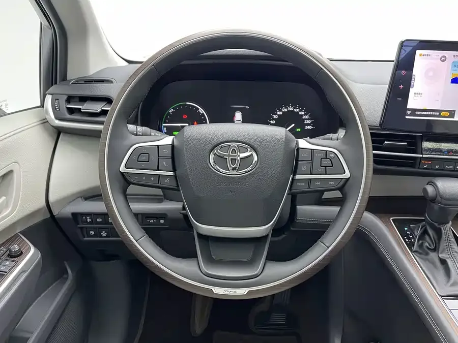 Toyota Sienna 2026 Sienna 2.5L Hybrid 2WD Comfort Edition 2026 — миниатюра 4