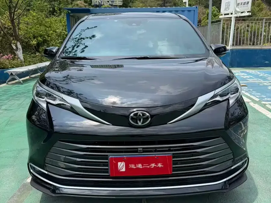 Toyota Sienna 2024
