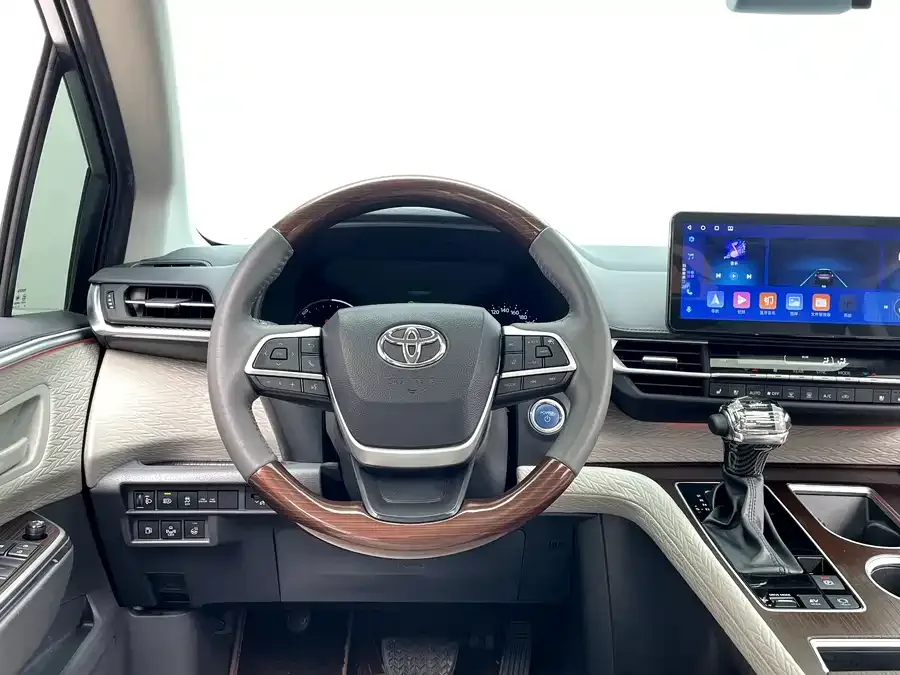 Toyota Sienna SIENNA 2021 2.5L Hybrid Comfort Edition 2022 — миниатюра 4