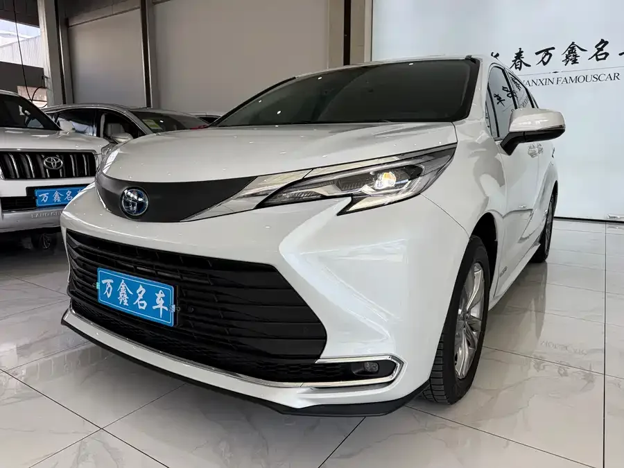 Toyota Sienna 2024