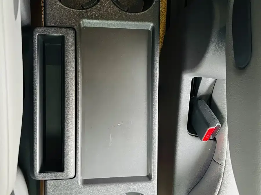 Toyota Sienna SIENNA 2021 2.5L Hybrid Luxury Edition 2023 — миниатюра 5