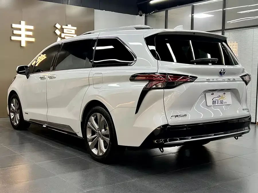 Toyota Sienna SIENNA 2021 2.5L Hybrid Supreme Edition 2022 — миниатюра 5