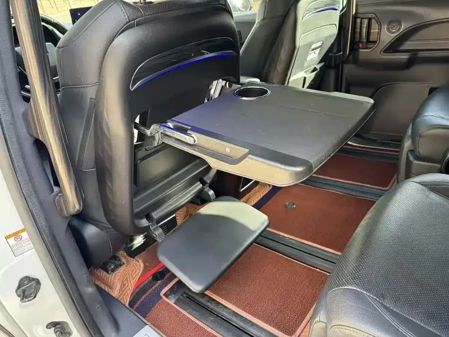 Toyota Sienna SIENNA 2023 2.5L Hybrid Premium Edition 2023 — миниатюра 3