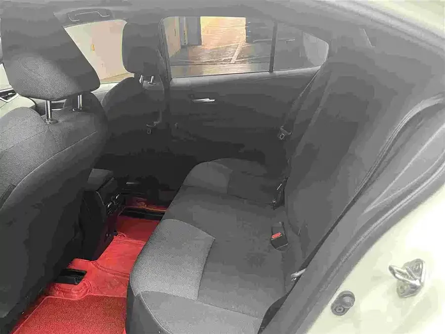 Toyota Levin Corolla 2024 185T CVT Luxury Edition 2024 — миниатюра 2