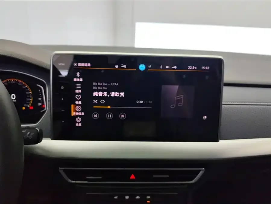 Volkswagen Lavida Lavida 2024 1.5L Automatic Starry Sky Five Million Edition 2025 — миниатюра 4