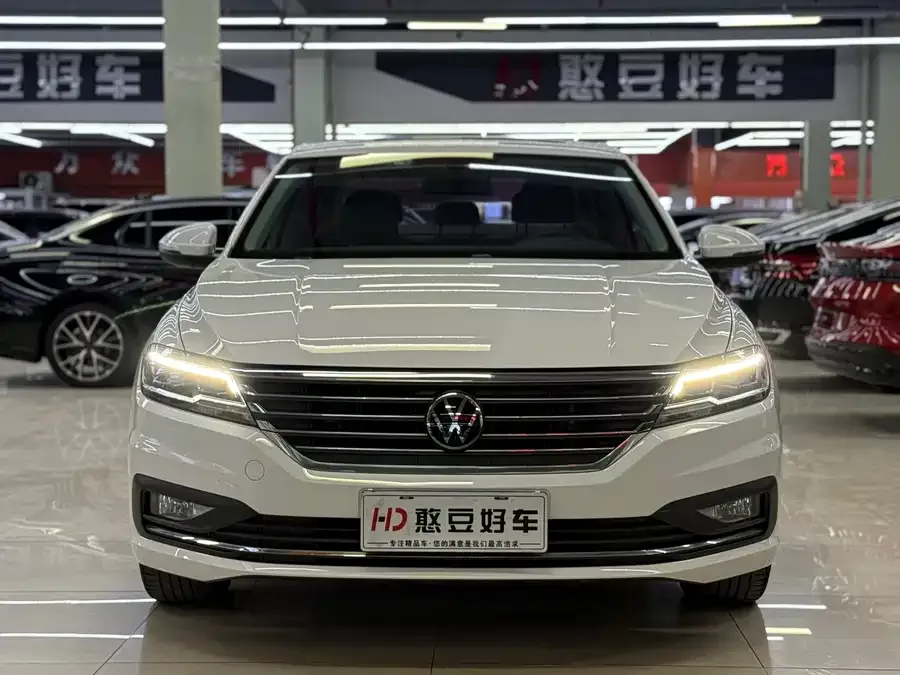 Volkswagen Lavida Lavida 2021 1.5L Automatic Vision Edition 2022 — миниатюра 4