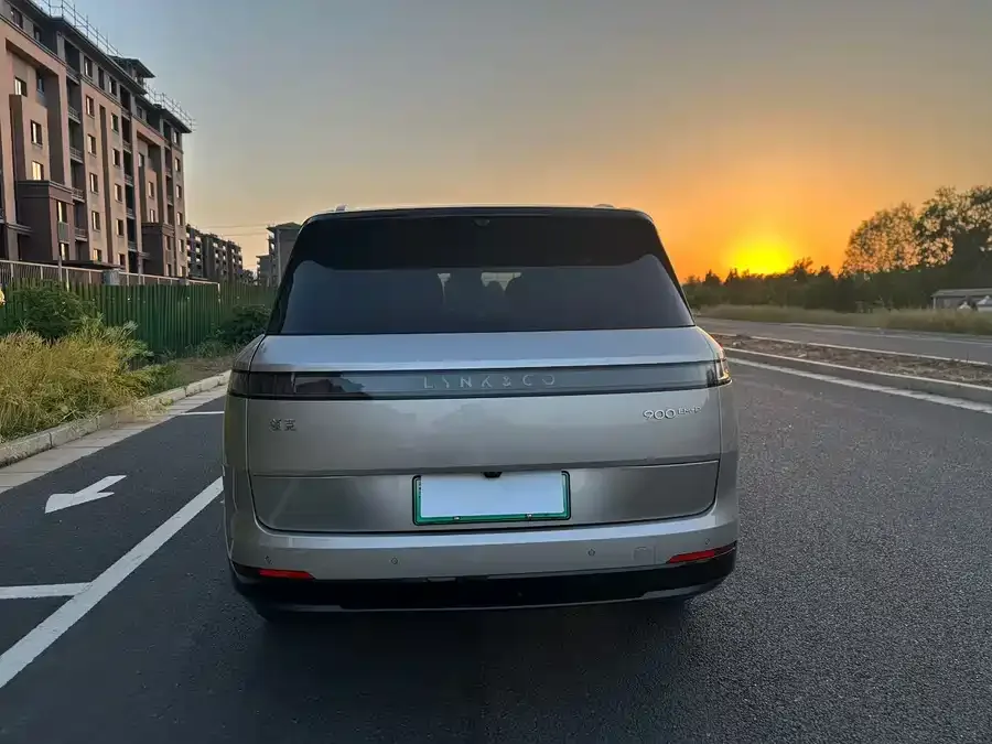 Lynk & Co 900 Lynk & Co 900 2025 2.0T Ultra 6-seater 2026 — миниатюра 5