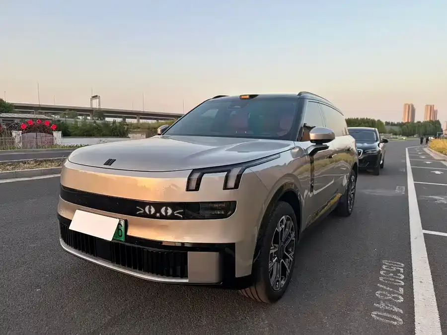 Lynk & Co 900 2026