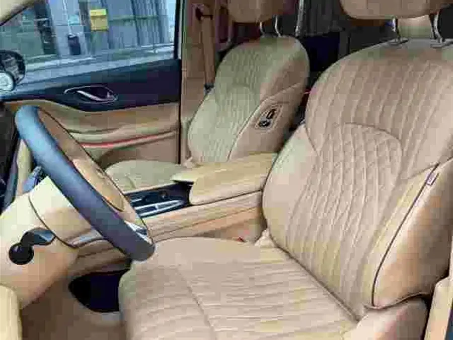 Voyah Lantu Dreamer 2022 Lantu Dreamer 0 Carbon Edition Dream + Smart Package 475km 2022 — миниатюра 2