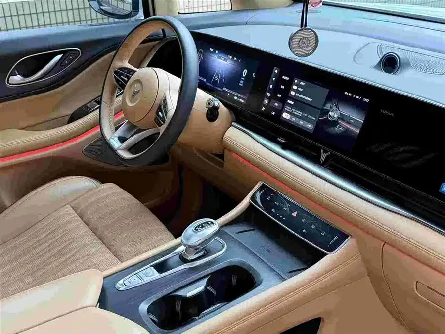 Voyah Lantu Dreamer 2022 Lantu Dreamer 0 Carbon Edition Dream + Smart Package 475km 2022 — миниатюра 5