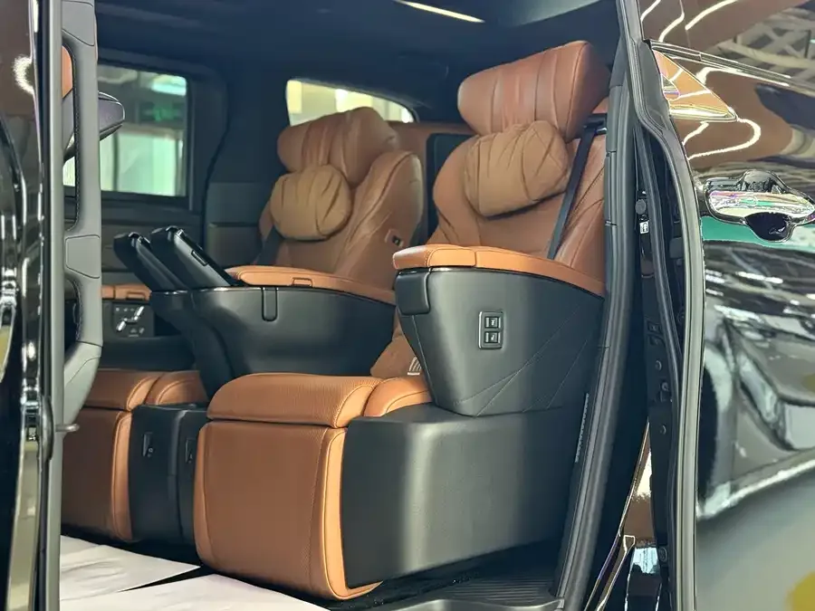 Toyota Crown Vellfire Vellfire 2024 Crown Hybrid 2.5L Supreme Executive Edition 2024 — миниатюра 4