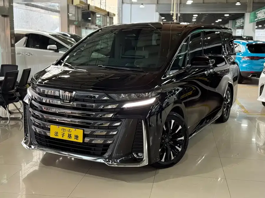 Toyota Crown Vellfire 2024
