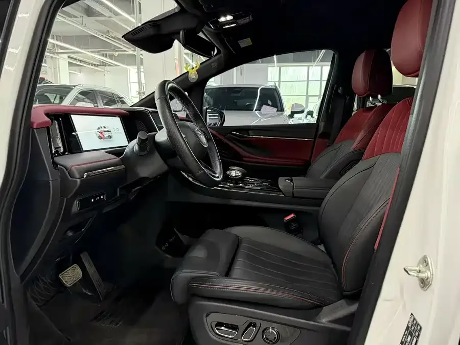 GAC Trumpchi M8 Trumpchi M8 2025 Grandmaster Series Super Hybrid Edition 2025 — миниатюра 2