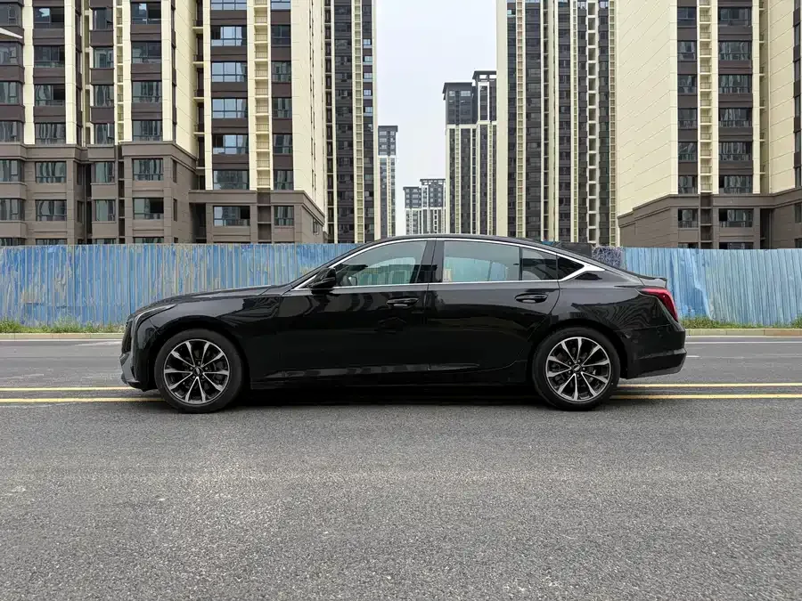 Cadillac CT5 2025 28T City Sports Edition 2026 — миниатюра 4