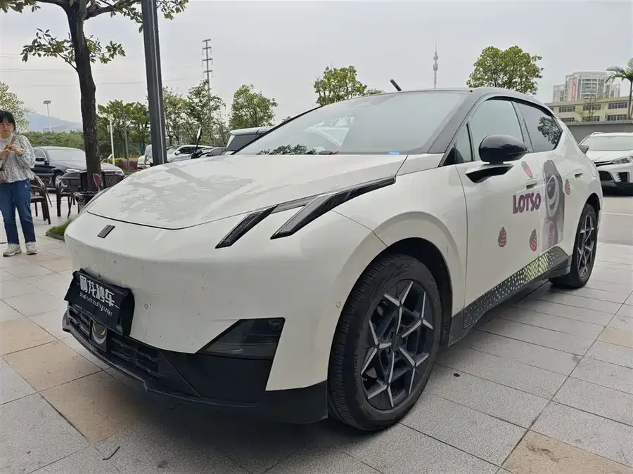 Lynk & Co Z20 2025