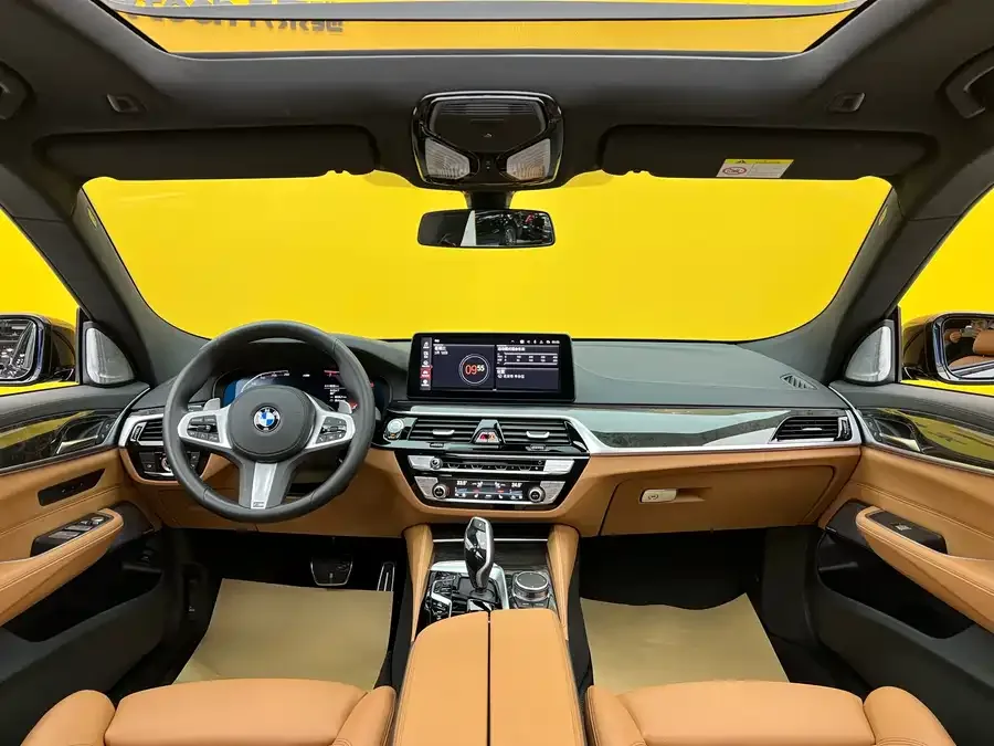 BMW 6 Series GT 2024 630i M Sport Package 2024 — миниатюра 3