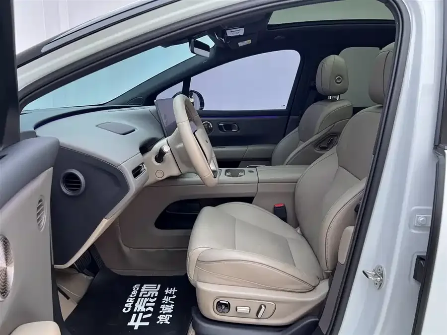 Li Auto i6 Ideal i6 2025 two-wheel drive standard version 2026 — миниатюра 4