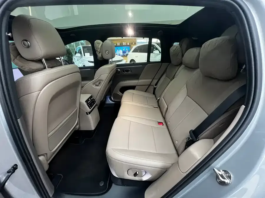 Li Auto i6 Li Auto i6 2025 AWD Standard Edition 2025 — миниатюра 3