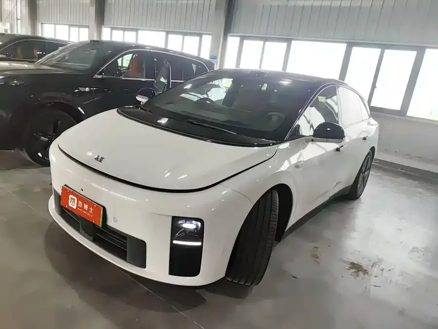 Li Auto i6 2025