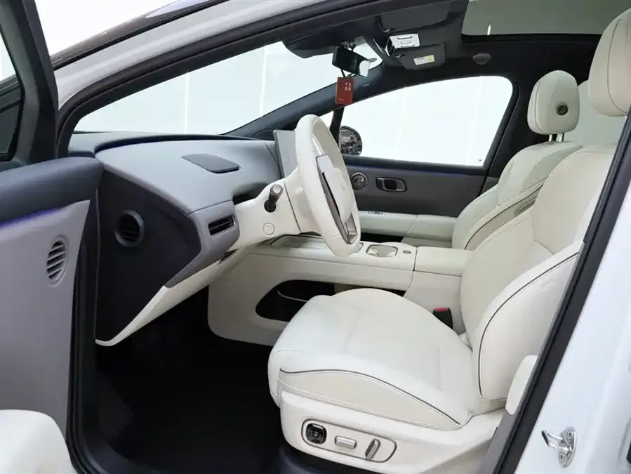 Li Auto i6 Li Auto i6 2025 AWD Standard Edition 2025 — миниатюра 5