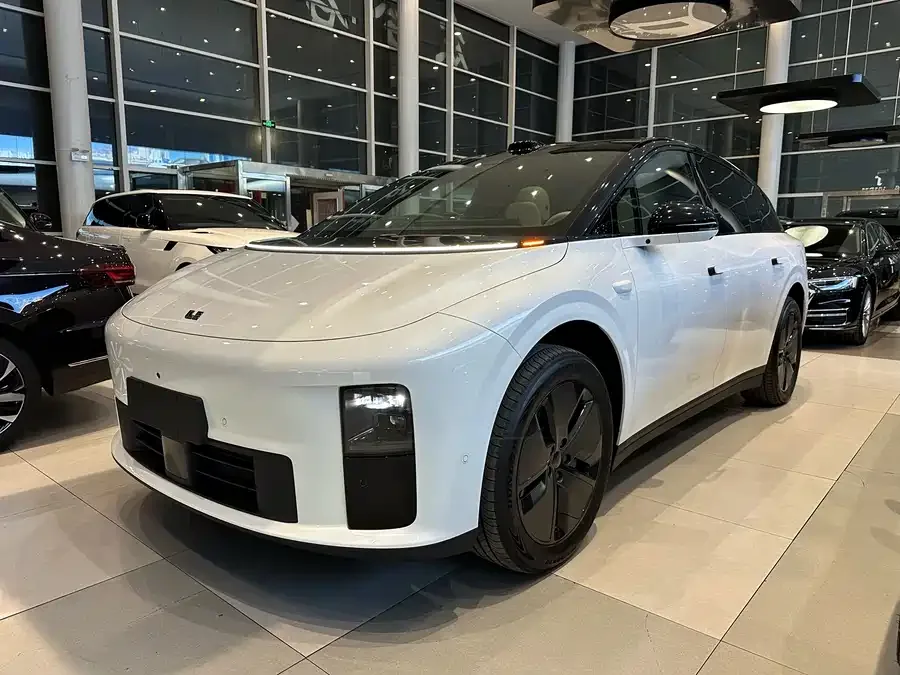Li Auto i6 2025