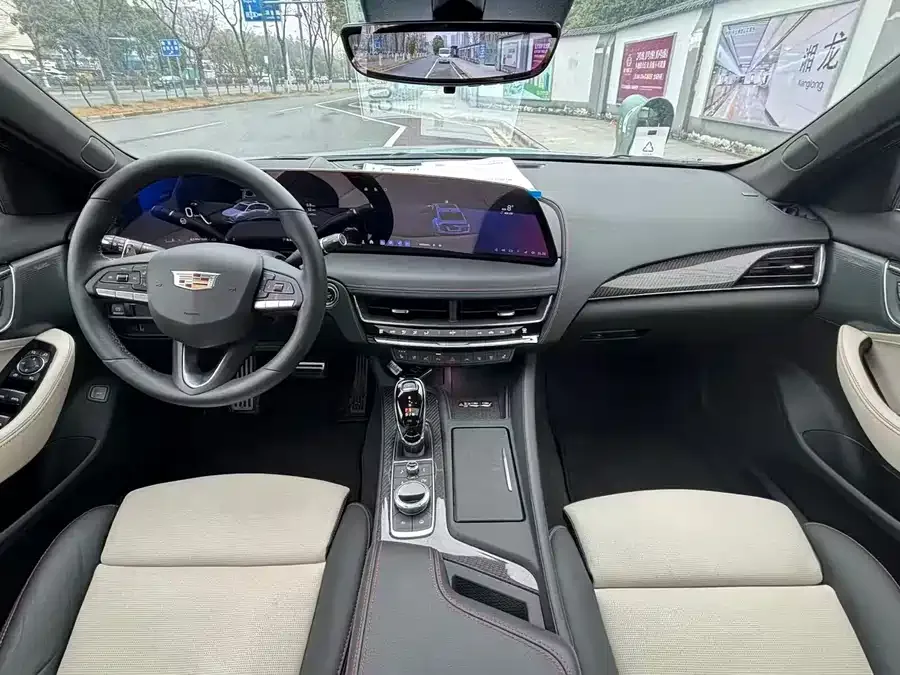 Cadillac CT5 2025 28T Track Performance Edition + Peak Track Optional Package 2025 — миниатюра 4