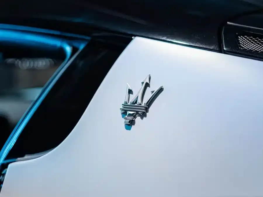Maserati MC20 Maserati MC20 2023 3.0T Standard Edition 2023 — миниатюра 2