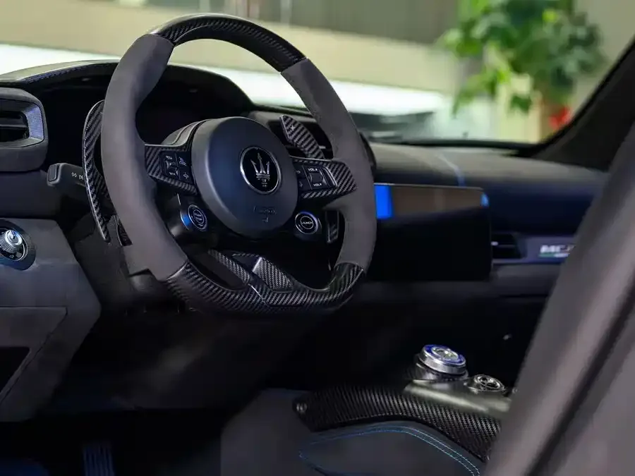 Maserati MC20 Maserati MC20 2023 3.0T Standard Edition 2023 — миниатюра 3