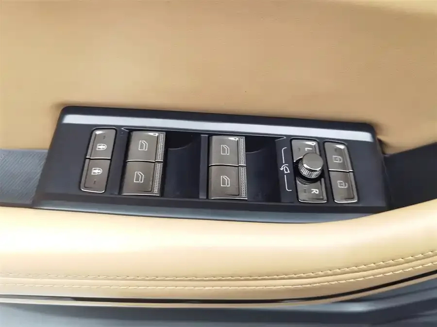 Lynk & Co 09 EM-P Lynk & Co 09 EM-P 2021 2.0T PHEV Halo 6-seater 2022 — миниатюра 3
