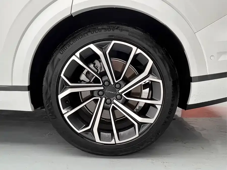 Lynk & Co 09 EM-P Lynk & Co 09 EM-P 2023 2.0TD EM-P 4WD Asian Games Administrative Edition 5-seater 2023 — миниатюра 4
