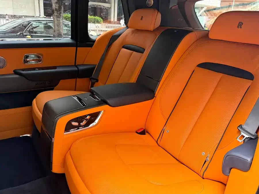 Rolls-Royce Cullinan Cullinan 2024 four-seat version 2023 — миниатюра 3