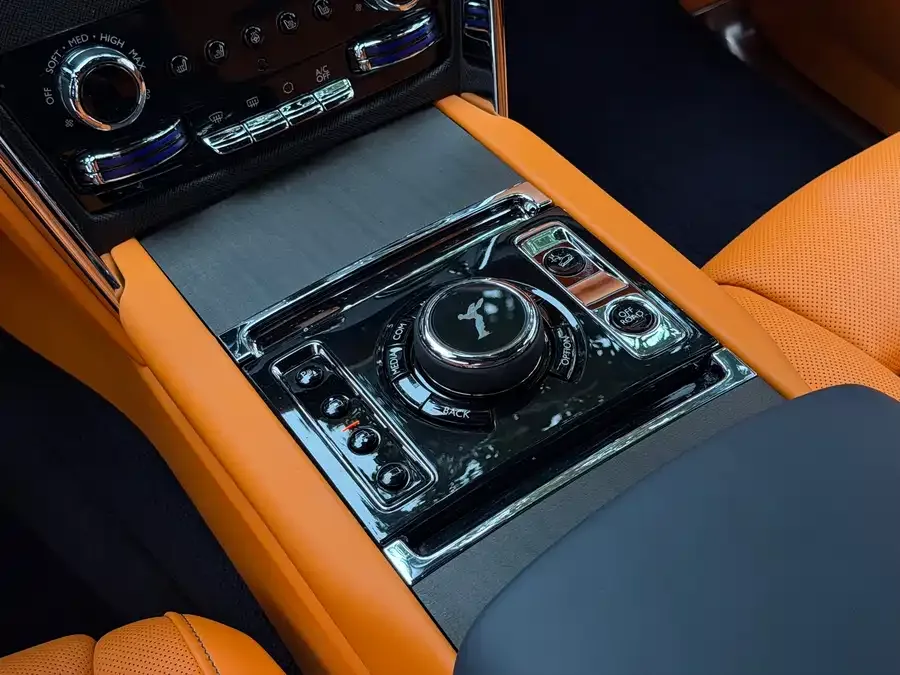 Rolls-Royce Cullinan Cullinan 2024 four-seat version 2023 — миниатюра 5