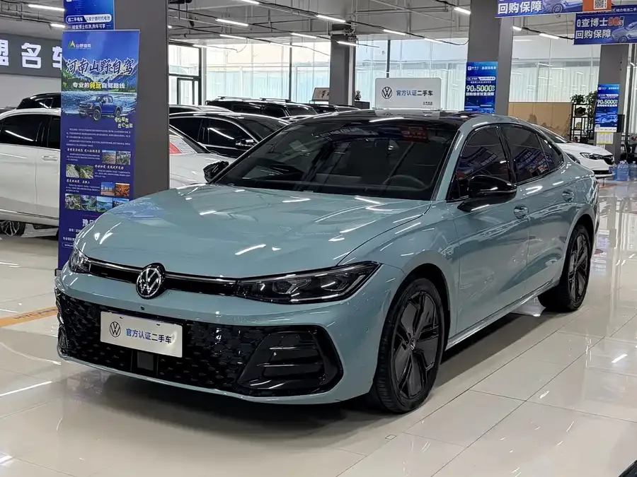 Volkswagen Passat 2024