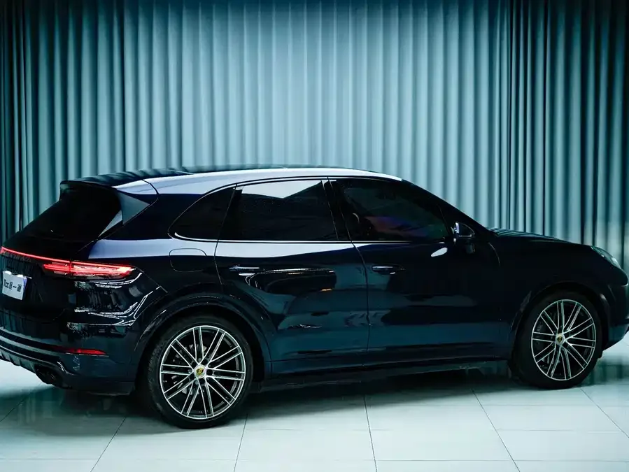 Porsche Cayenne Cayenne 2023 Cayenne S 2.9T Platinum Edition 2023 — миниатюра 2