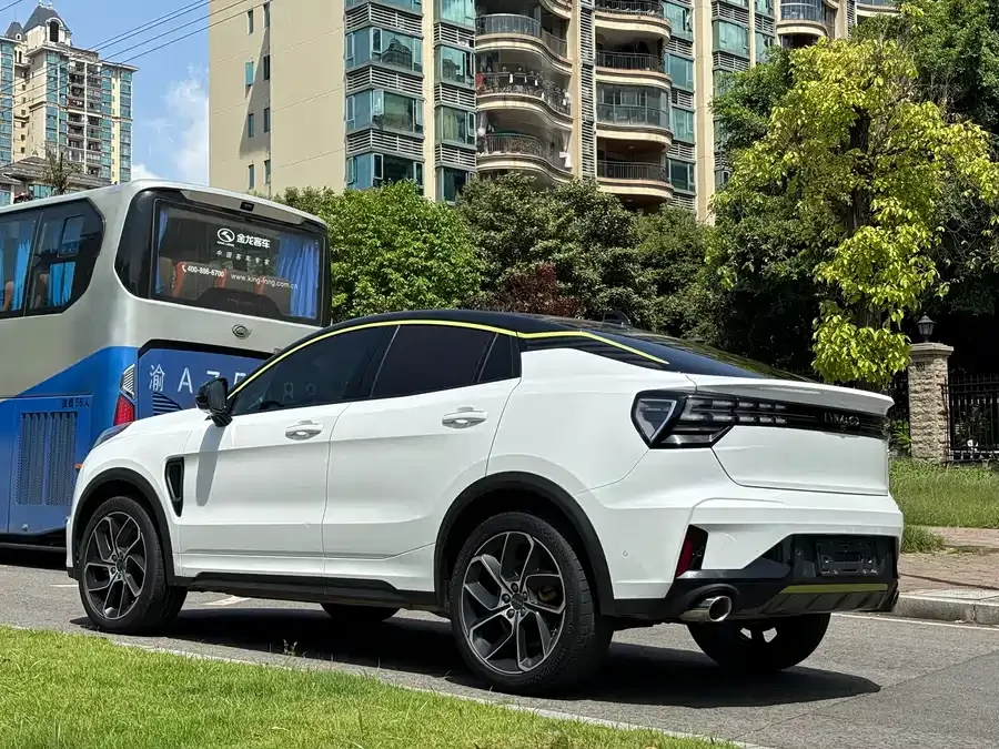 Lynk & Co 05 Lynk & Co 05 2022 2.0TD two-wheel drive shines Halo 2022 — миниатюра 2