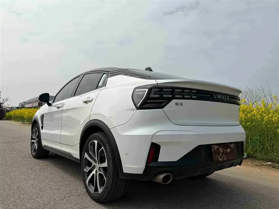 Lynk & Co 05 Lynk & Co 05 2022 2.0TD four-wheel drive Halo 2023 — миниатюра 4
