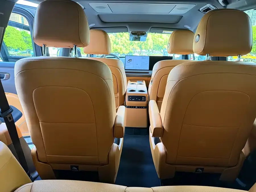 Li Ideal i8 Ideal i8 2025 Standard Edition 2025 — миниатюра 4