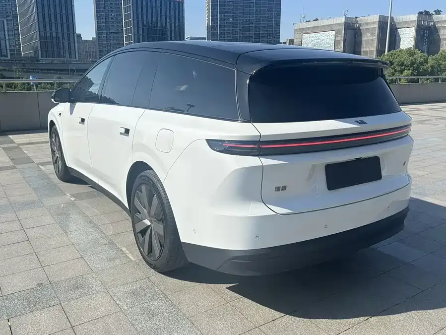 Li Ideal i8 Ideal i8 2025 Standard Edition 2025 — миниатюра 2