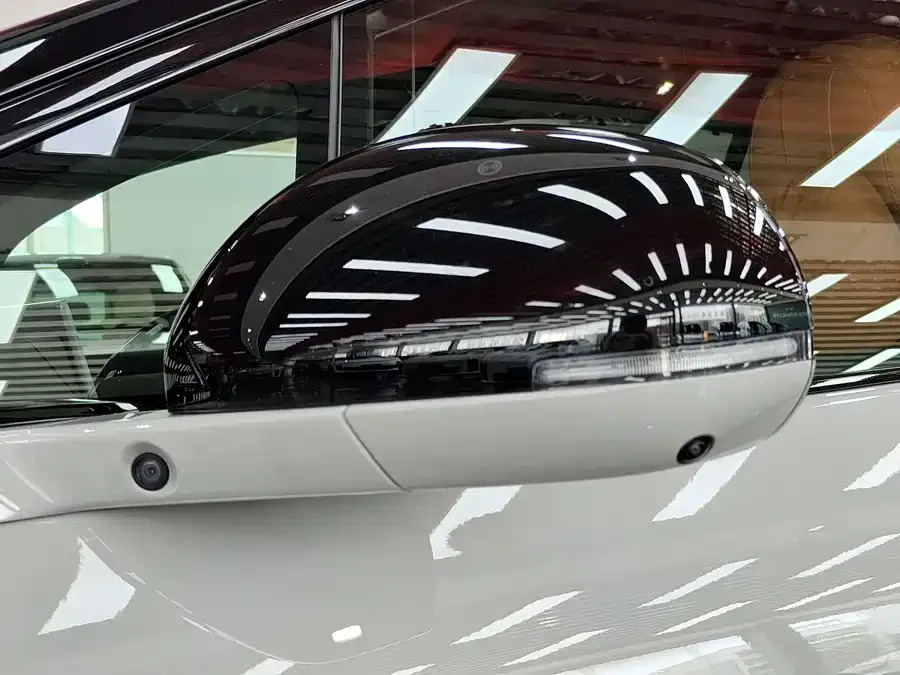 Li Ideal i8 Ideal i8 2025 Standard Edition 2025 — миниатюра 4