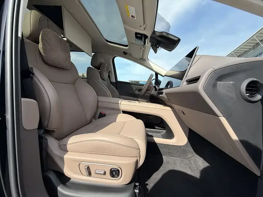 Li Ideal i8 Ideal i8 2025 Standard Edition 2025 — миниатюра 4