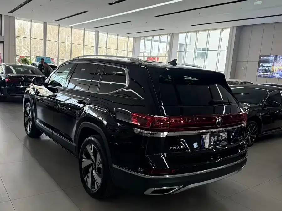 Volkswagen Teramont 2023 Touron 380TSI 4WD Luxury Edition 2024 — миниатюра 2