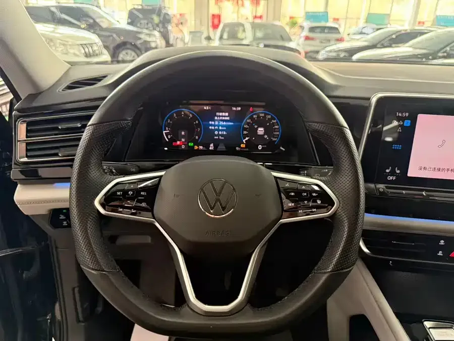 Volkswagen Teramont 2023 Touron 380TSI 4WD Luxury Edition 2024 — миниатюра 3