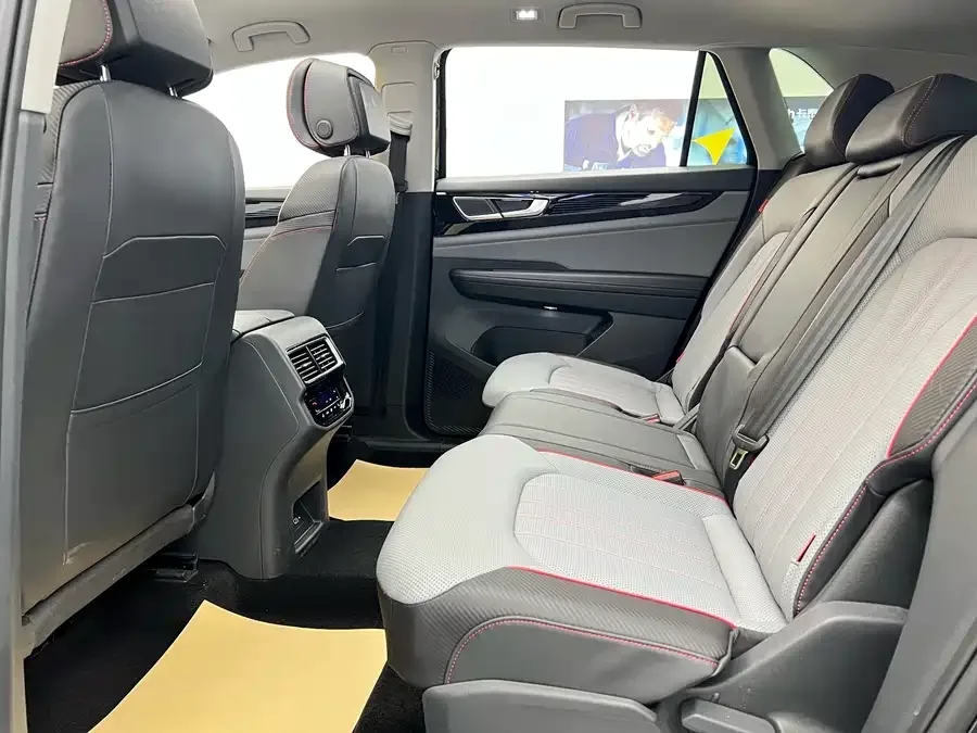 Volkswagen Teramont 2024 Touron Touron X 380TSI 4WD Luxury Edition 2024 — миниатюра 4