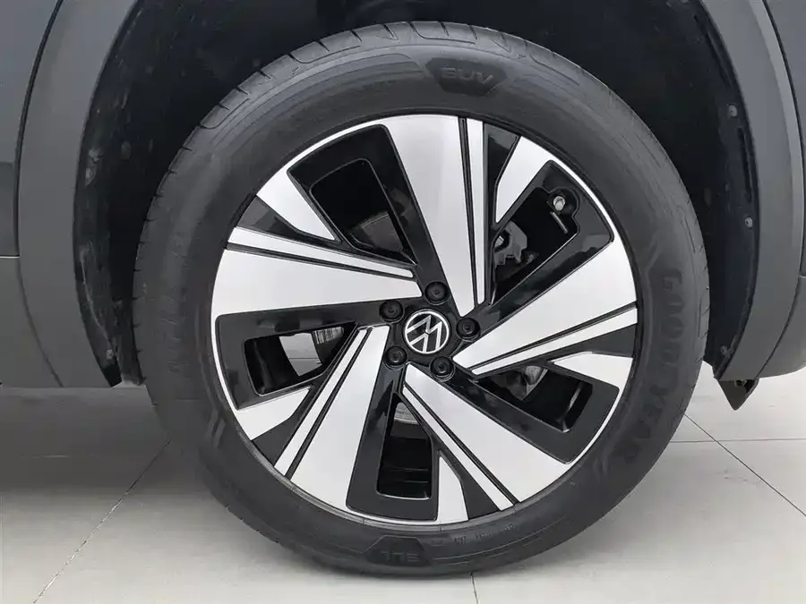 Volkswagen Teramont 2024 Touron 380TSI 4WD Luxury Edition 2024 — миниатюра 5