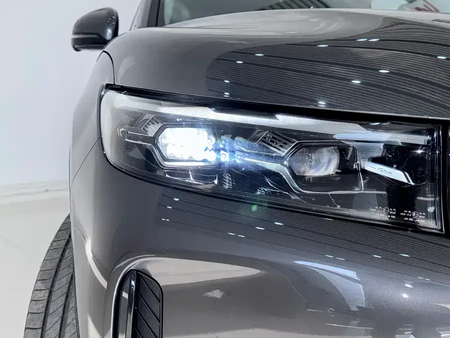 Voyah Lantu FREE VOYAH FREE 2025 318 318km RWD Touring Edition 2025 — миниатюра 2