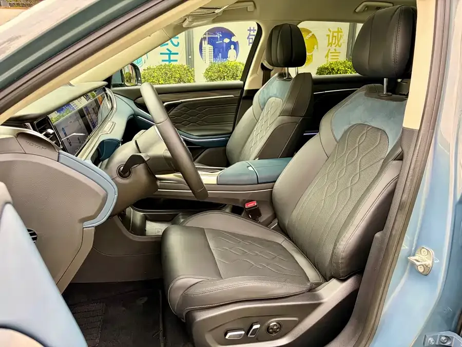 Voyah Lantu FREE Lantu FREE 2021 four-wheel drive standard extended range exclusive luxury package 2022 — миниатюра 3