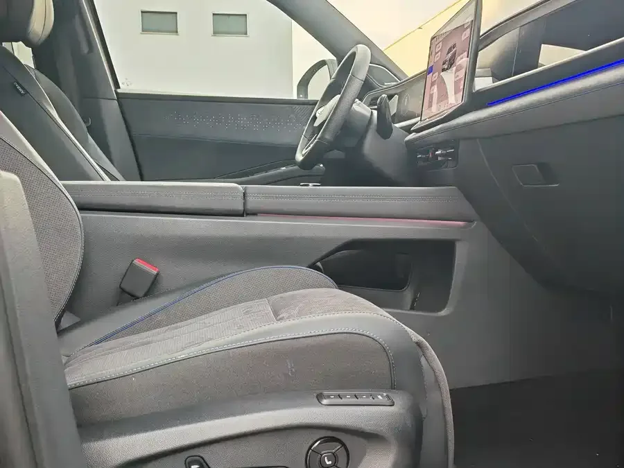 Volkswagen Teramont 2025 Touron Pro 450TSI 4WD Summit Edition 2025 — миниатюра 3