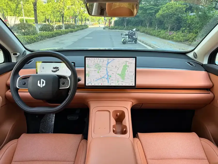 Leapmotor C16 Leapmotor C16 2024 pure electric 520 smart version 2025 — миниатюра 4