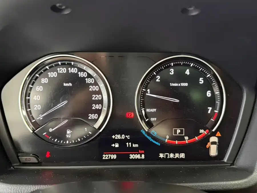 BMW X1 2022 sDrive20Li Exclusive Model 2022 — миниатюра 3